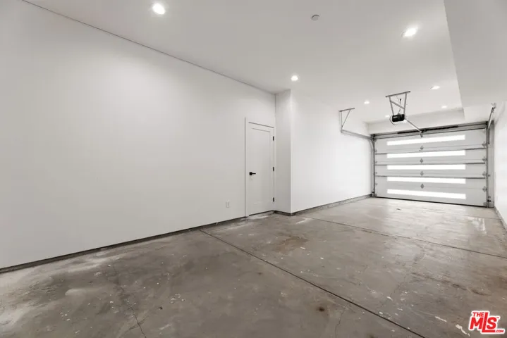 5118 Laurel Canyon Boulevard, Valley Village, California 91607