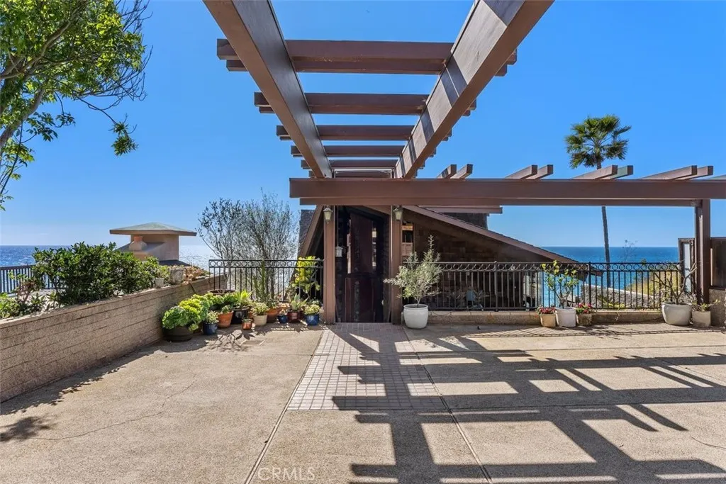 31995 Coast Hwy., Laguna Beach, California 92651 home-pic-26
