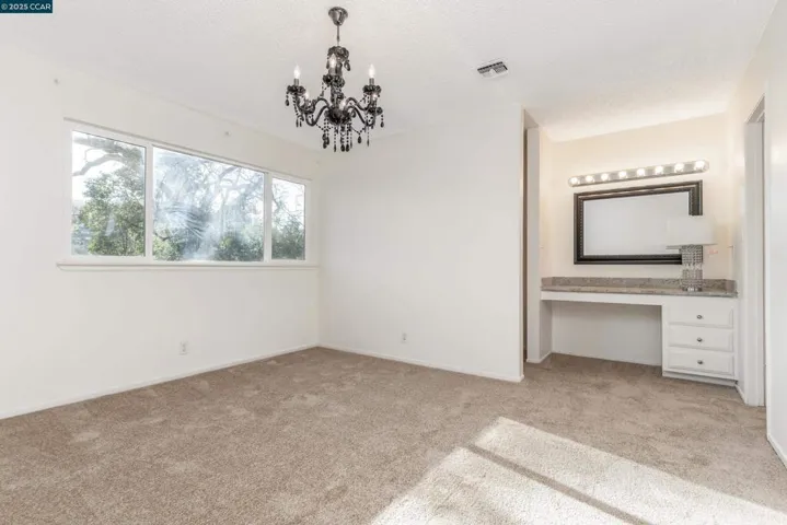 490 Edgewood Dr 22, Vacaville, California 95688-3631