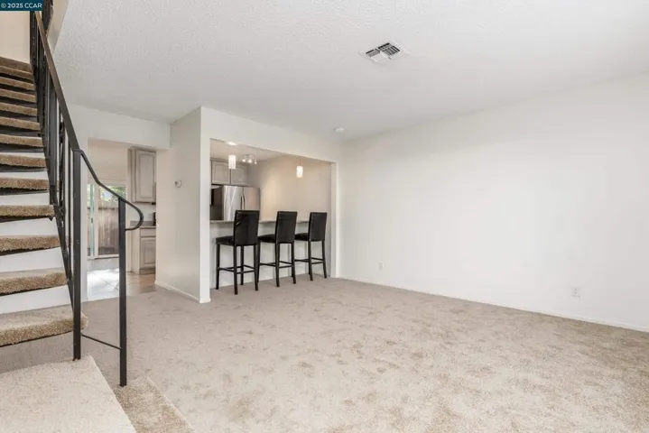 490 Edgewood Dr 22, Vacaville, California 95688-3631