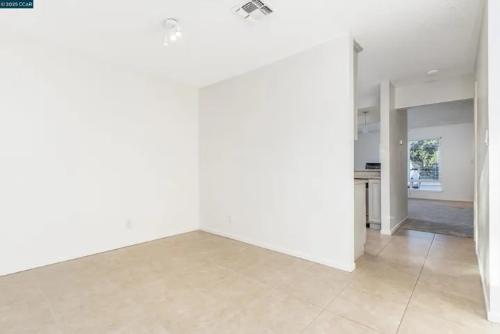 490 Edgewood Dr 22, Vacaville, California 95688-3631
