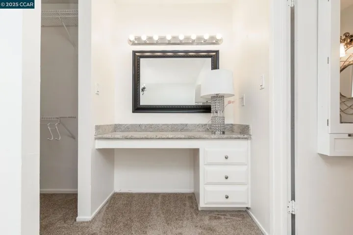 490 Edgewood Dr 22, Vacaville, California 95688-3631