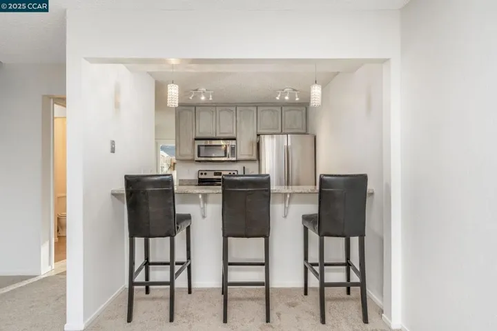 490 Edgewood Dr 22, Vacaville, California 95688-3631