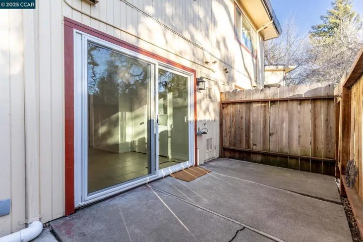 490 Edgewood Dr 22, Vacaville, California 95688-3631