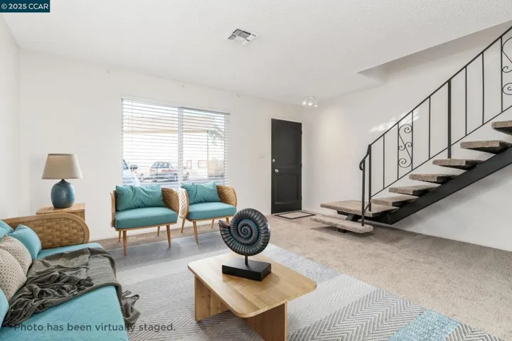490 Edgewood Dr 22, Vacaville, California 95688-3631