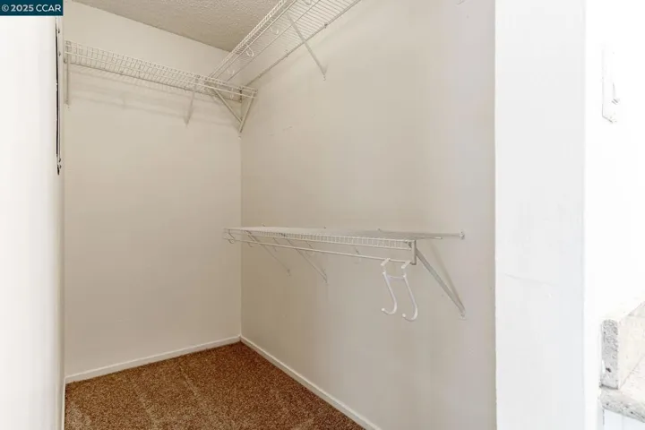 490 Edgewood Dr 22, Vacaville, California 95688-3631