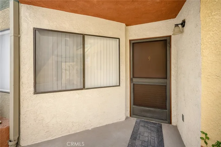 1140 Stanley Avenue, Glendale, California 91206