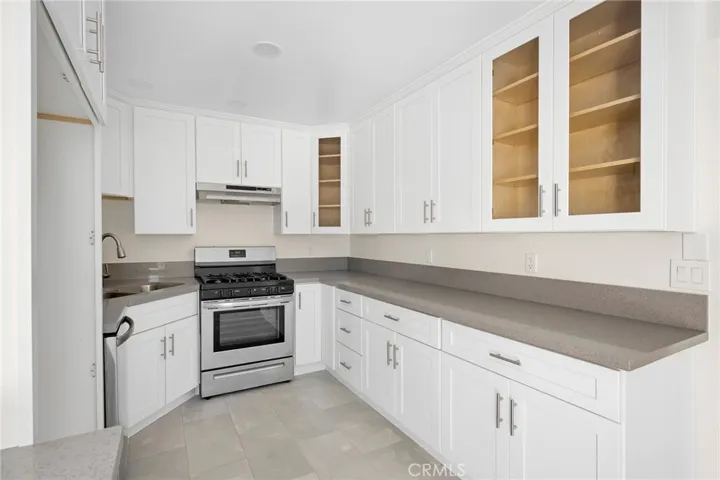 1140 Stanley Avenue, Glendale, California 91206