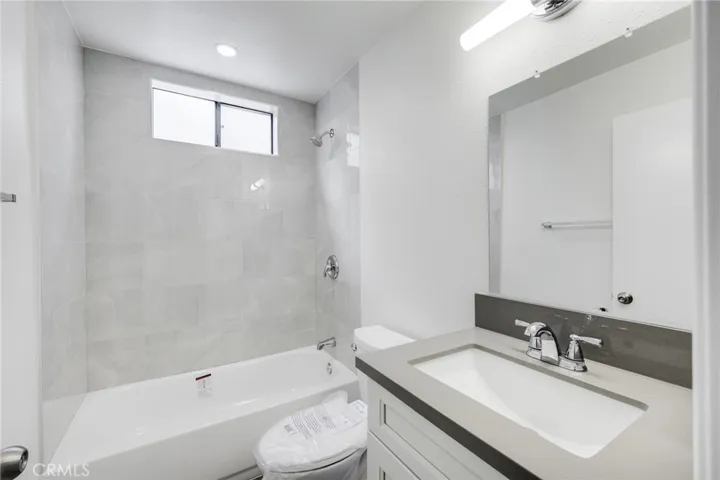 1140 Stanley Avenue, Glendale, California 91206