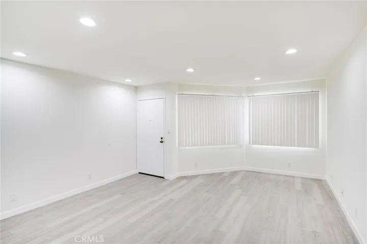 1140 Stanley Avenue, Glendale, California 91206