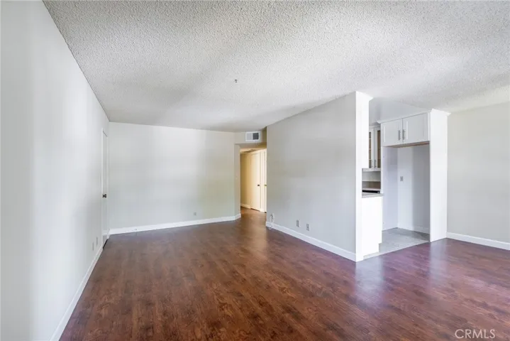 1140 Stanley Avenue, Glendale, California 91206