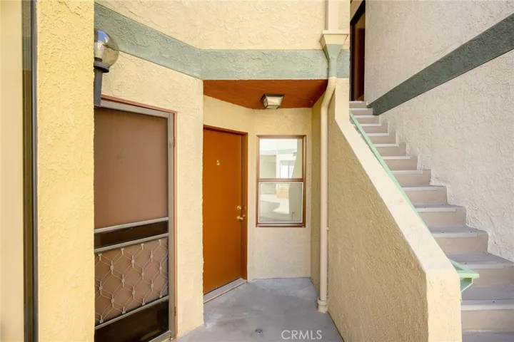 1140 Stanley Avenue, Glendale, California 91206