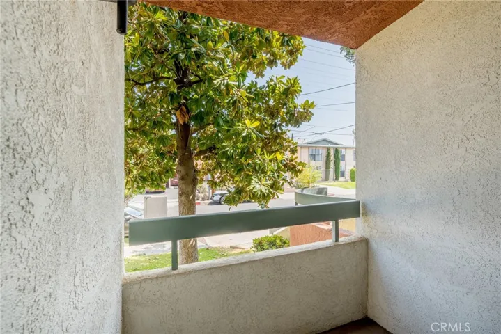 1140 Stanley Avenue, Glendale, California 91206