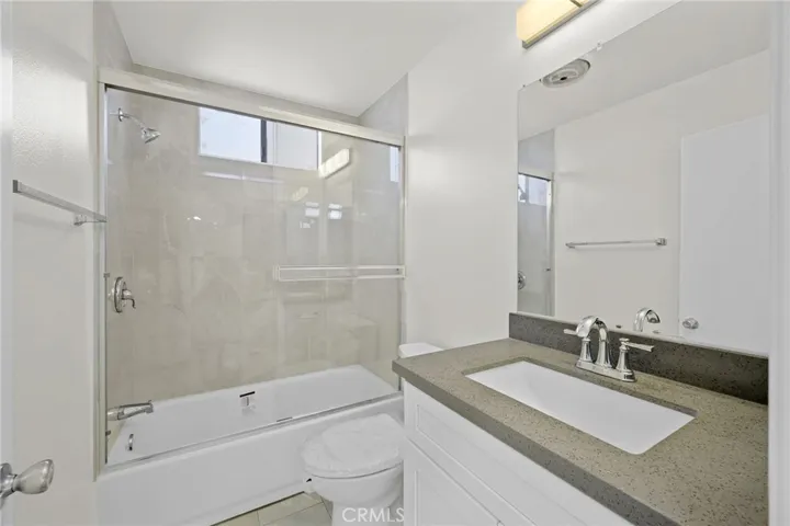1140 Stanley Avenue, Glendale, California 91206