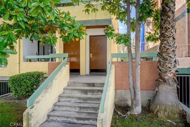 1140 Stanley Avenue, Glendale, California 91206