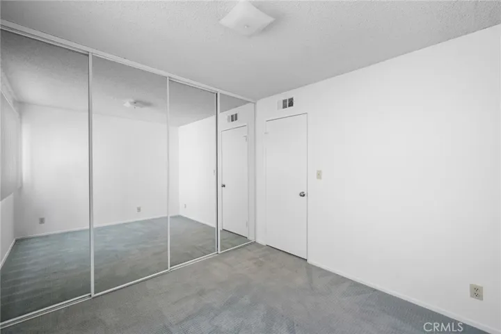 1140 Stanley Avenue, Glendale, California 91206