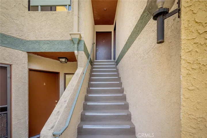 1140 Stanley Avenue, Glendale, California 91206