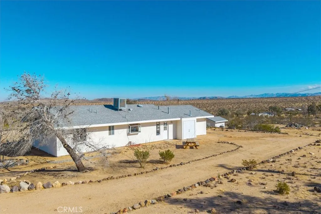 130 Delgada Avenue, Yucca Valley, California 92284 home-pic-47