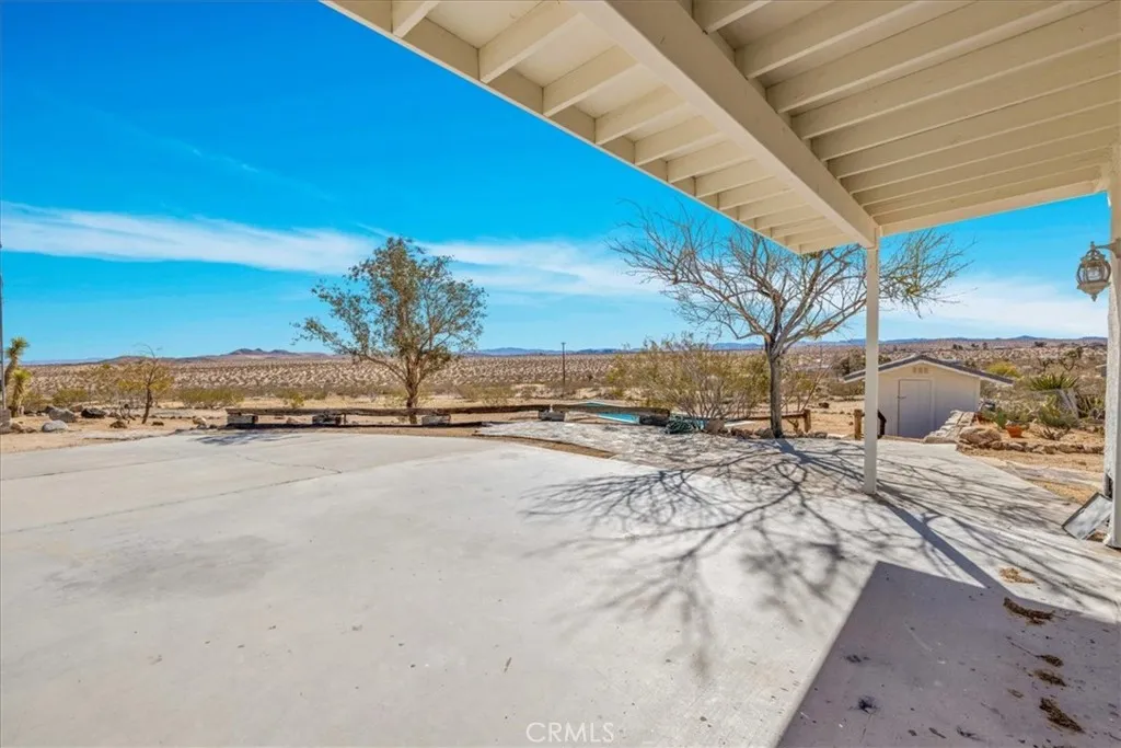 130 Delgada Avenue, Yucca Valley, California 92284 home-pic-32