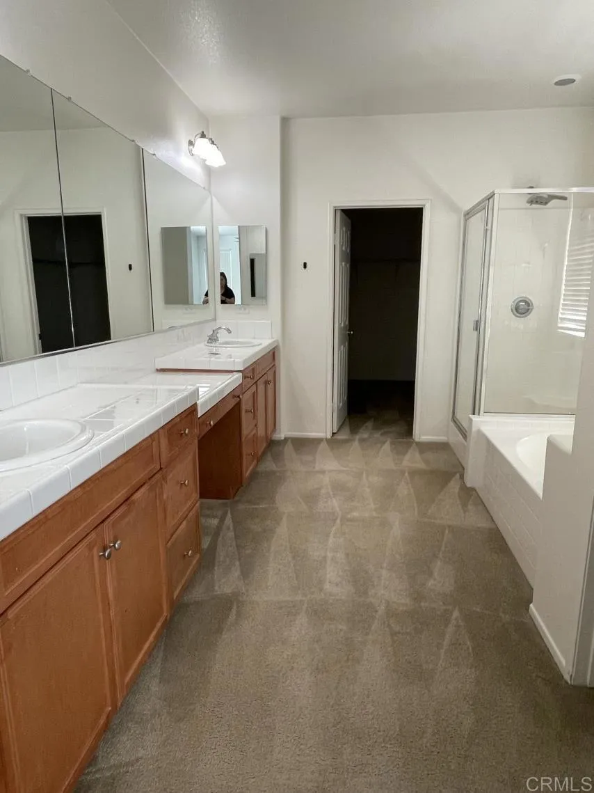 6048 Oak Fence Lane, Lancaster, California 93536 home-pic-18