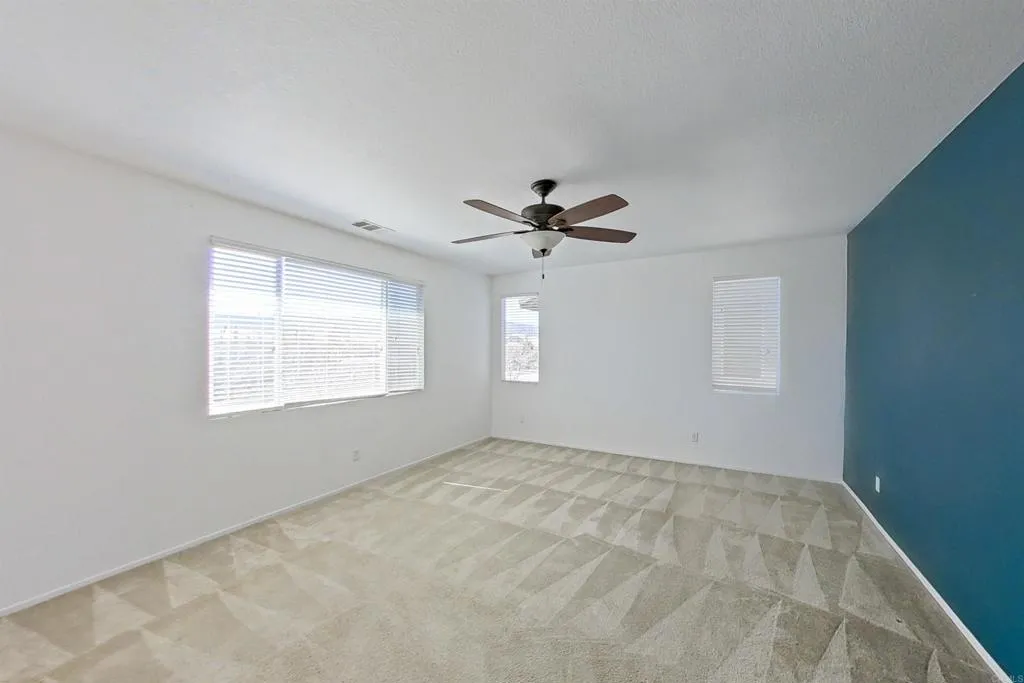 6048 Oak Fence Lane, Lancaster, California 93536 home-pic-16