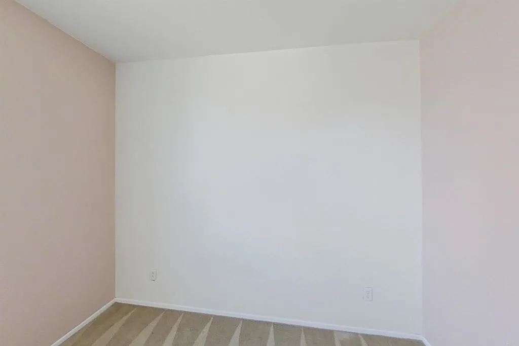 6048 Oak Fence Lane, Lancaster, California 93536 home-pic-24