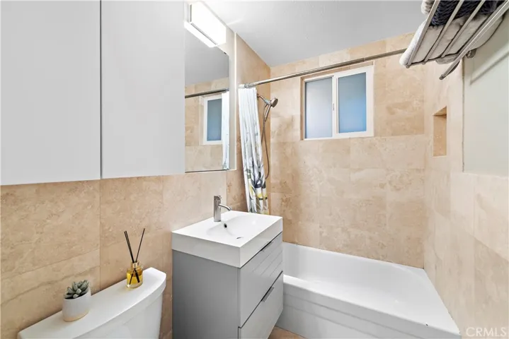 22271 3rd Avenue, Laguna Beach, California 92651
