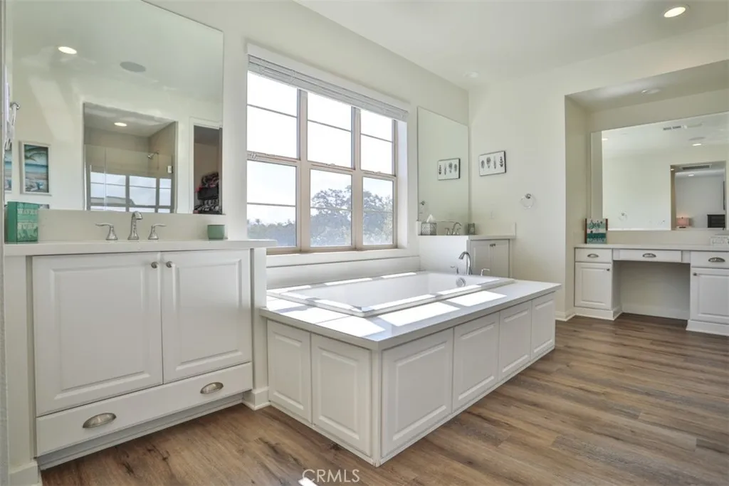 6 Volanta Court, Rancho Mission Viejo, California 92694 home-pic-22