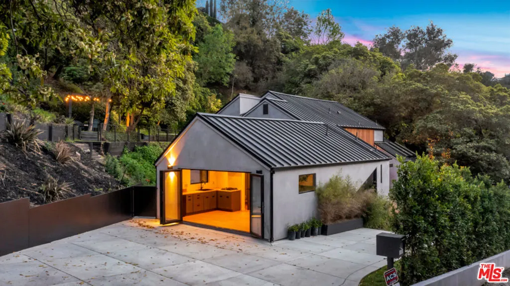 10560 Dolcedo Way, Bel Air, California 90077 home-pic-56