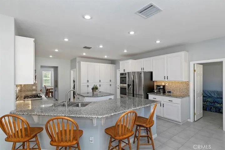 8379 Queen Anne Lane, Riverside, California 92508