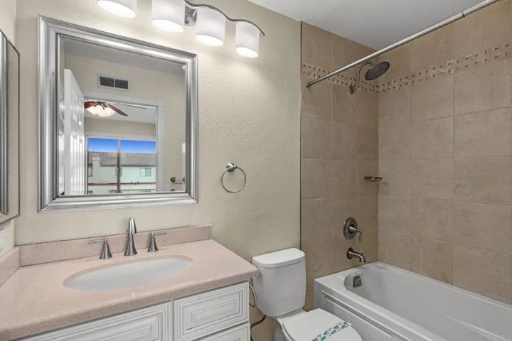 6837 Batiquitos Drive, Carlsbad, California 92011