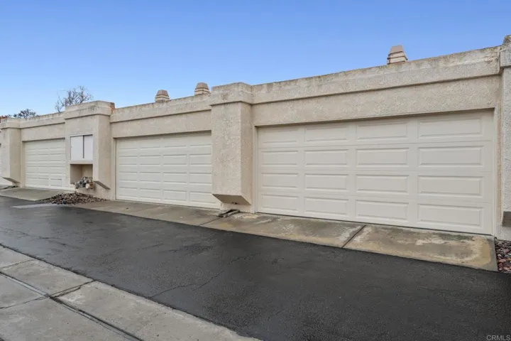 6837 Batiquitos Drive, Carlsbad, California 92011