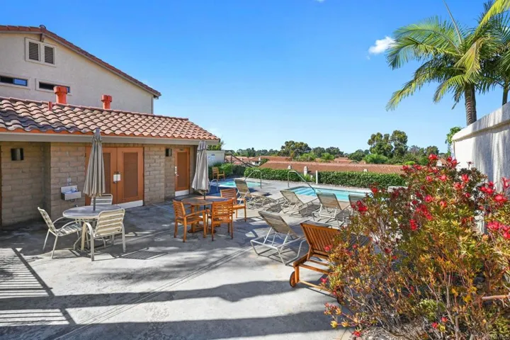 6837 Batiquitos Drive, Carlsbad, California 92011