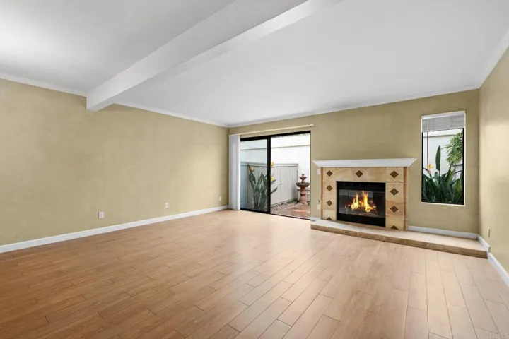 6837 Batiquitos Drive, Carlsbad, California 92011