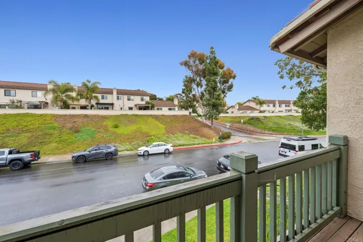 6837 Batiquitos Drive, Carlsbad, California 92011