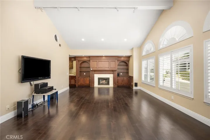 20520 Via El Tajo, Yorba Linda, California 92887