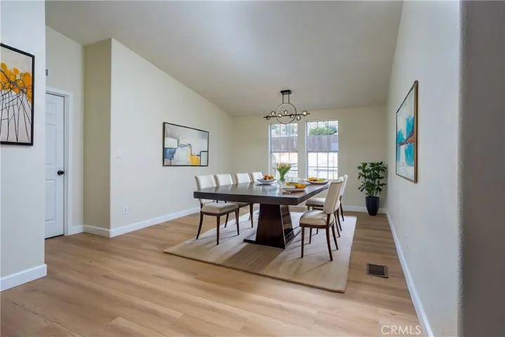 Virtual staging - Dining room