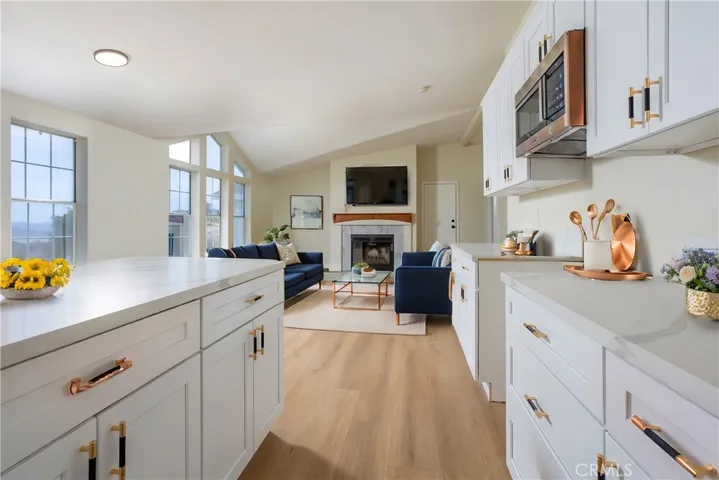 Virtual staging - kitchen