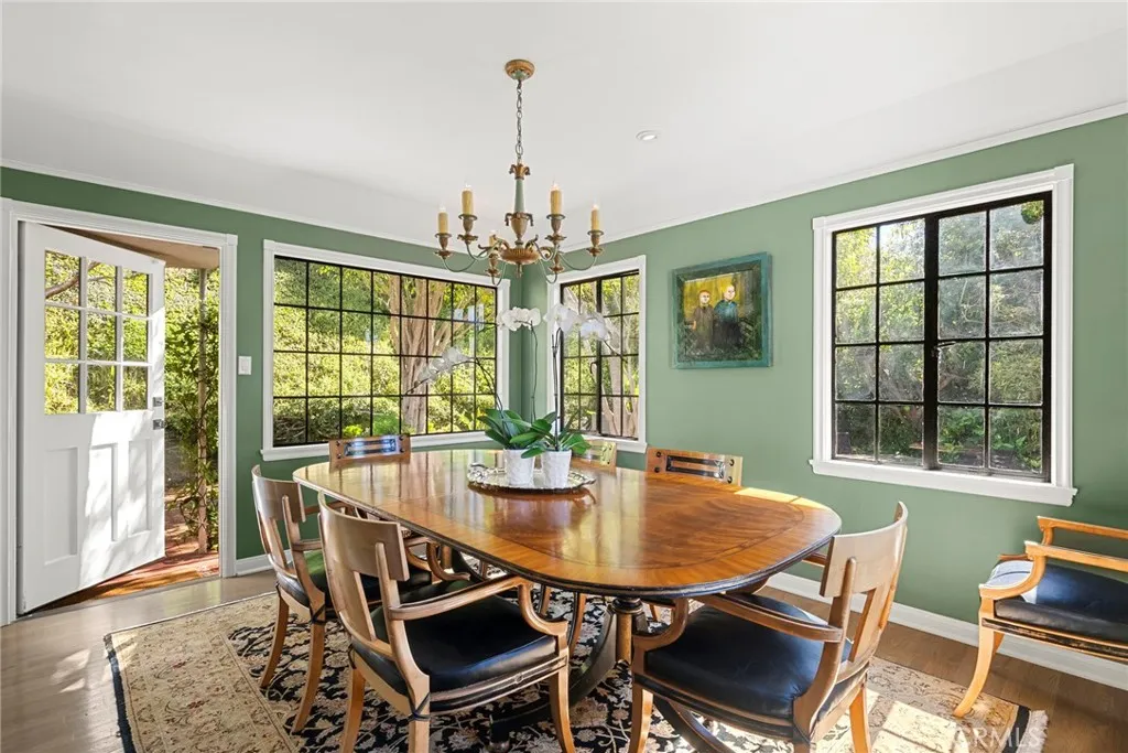 1270 N Wetherly Drive, Los Angeles, California 90069 home-pic-18