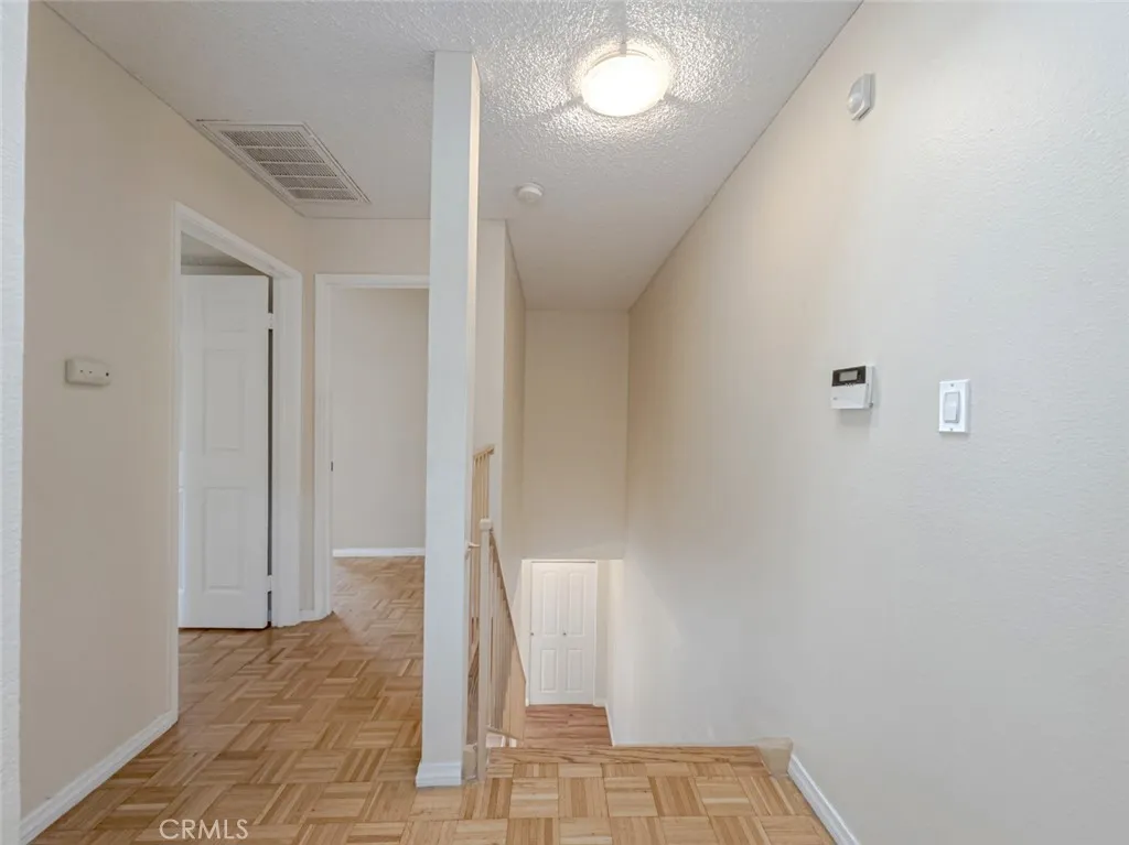 1245 East California Avenue 19, Glendale, California 91206 home-pic-14