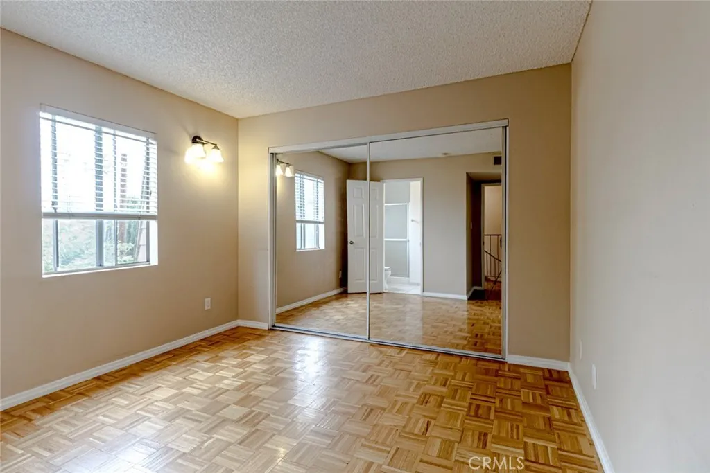 1245 East California Avenue 19, Glendale, California 91206 home-pic-25