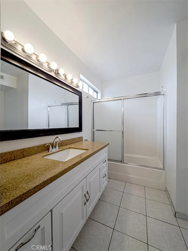 1245 East California Avenue 19, Glendale, California 91206 home-pic-19