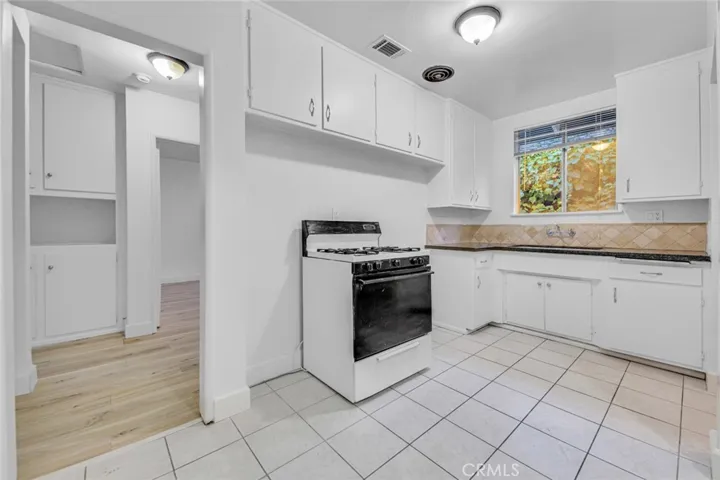 17520 Kingsbury Street, Granada Hills, California 91344