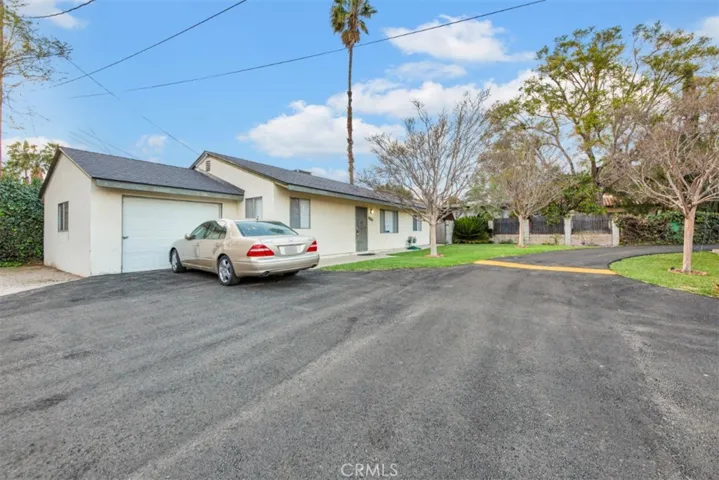 17520 Kingsbury Street, Granada Hills, California 91344