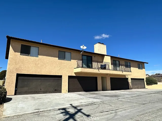 16097 Muni Road, Apple Valley, California 92307