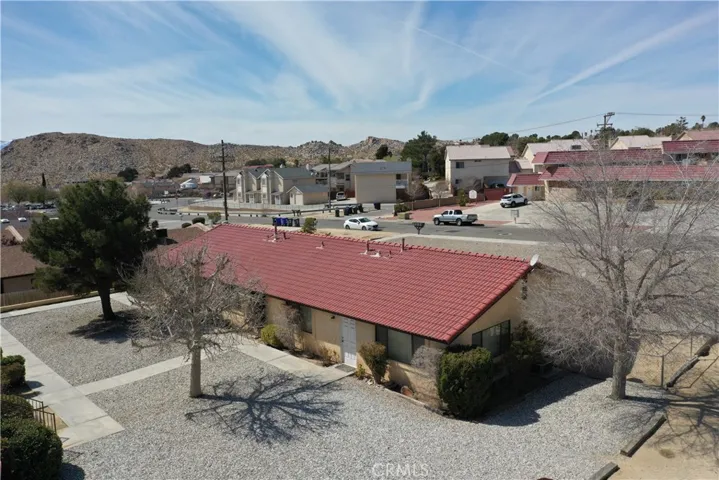 16097 Muni Road, Apple Valley, California 92307