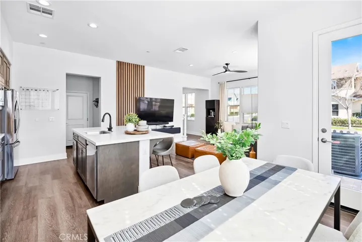 61 Promesa Avenue, Rancho Mission Viejo, California 92694