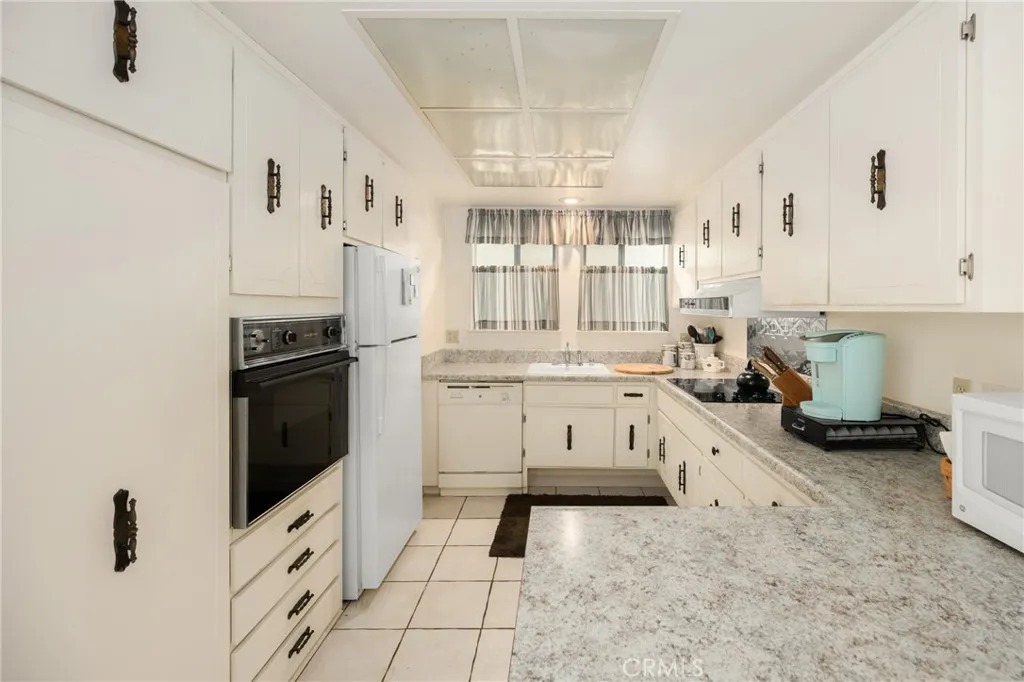 660 Avenida Sevilla P, Laguna Woods, California 92637 home-pic-4