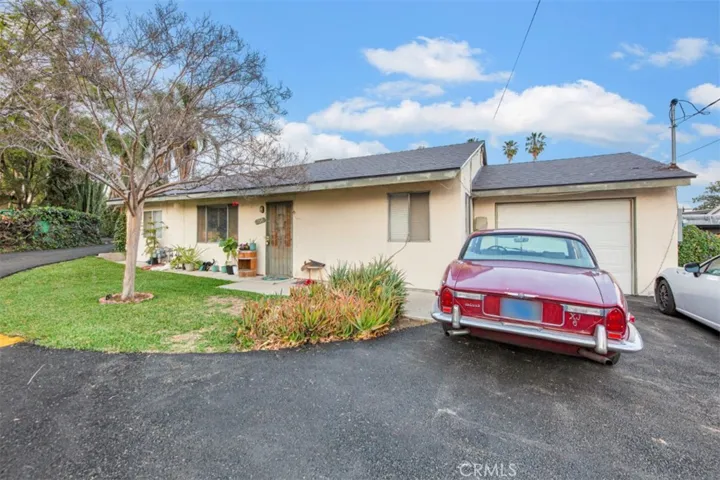 17520 Kingsbury Street, Granada Hills, California 91344