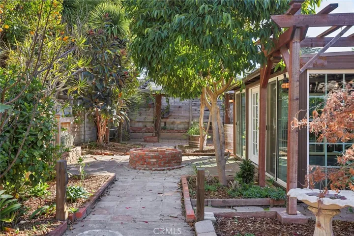 5369 Loma Vista Road, Ventura, California 93003